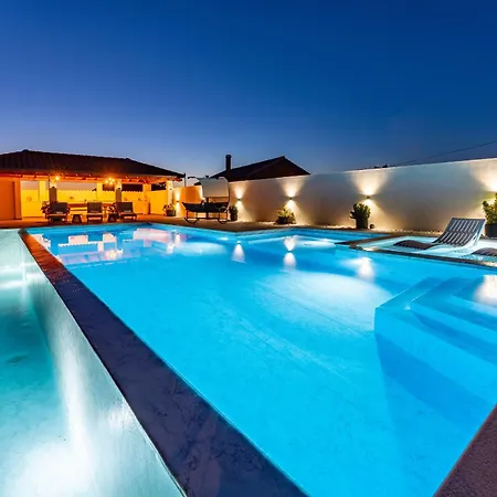 My Dalmatia - Neda With Shared Pool *