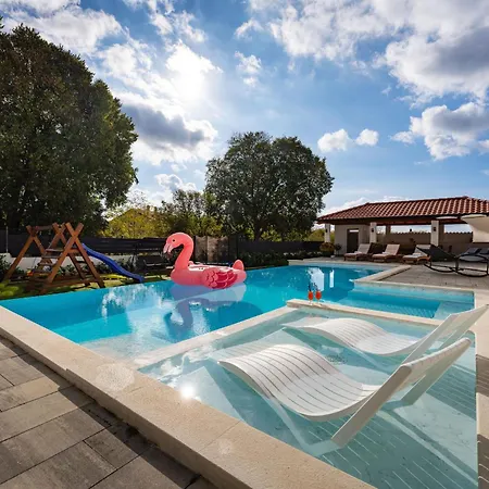 My Dalmatia - Neda With Shared Pool Galovac