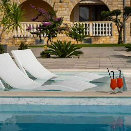 Apartment My Dalmatia - Neda With Shared Pool