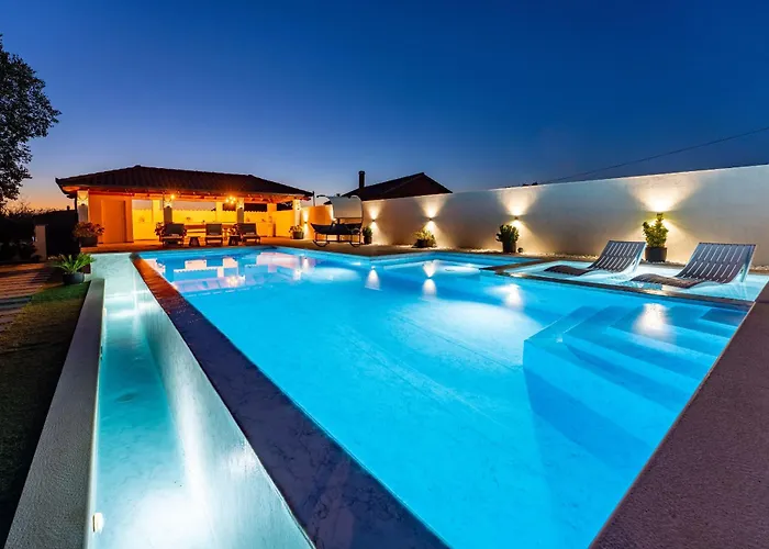 My Dalmatia - Neda With Shared Pool *