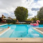 My Dalmatia - Neda With Shared Pool