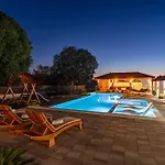 My Dalmatia - Neda With Shared Pool Galovac (Zadar)