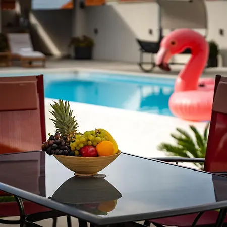 My Dalmatia - Neda With Shared Pool Galovac (Zadar)