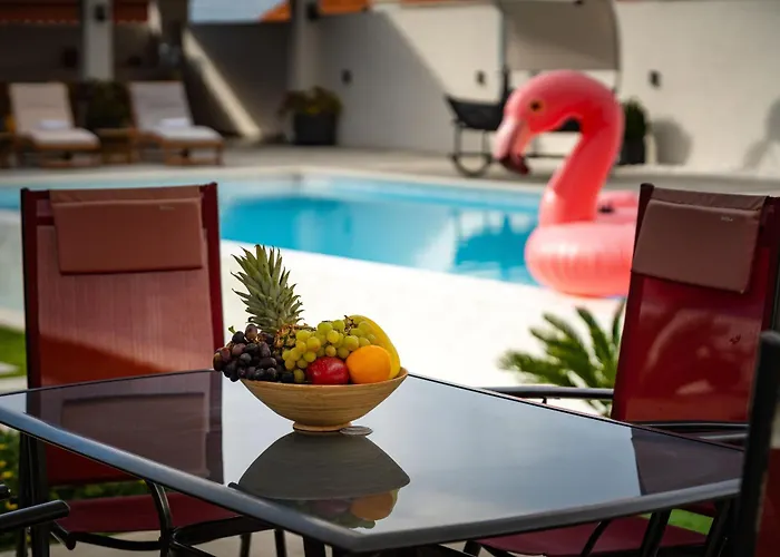 My Dalmatia - Neda With Shared Pool Galovac (Zadar)