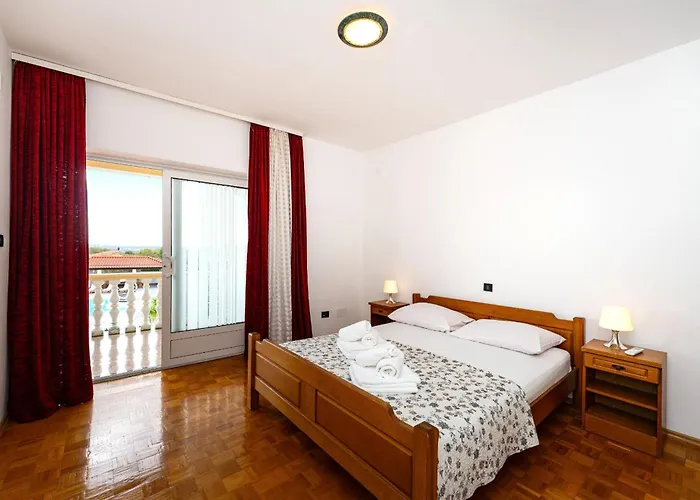 My Dalmatia - Neda With Shared Pool Apartman Galovac (Zadar)