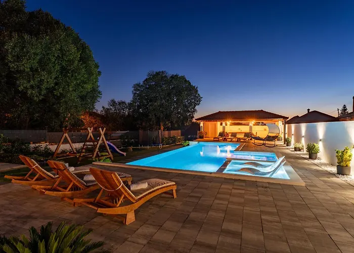 My Dalmatia - Neda With Shared Pool Galovac (Zadar)